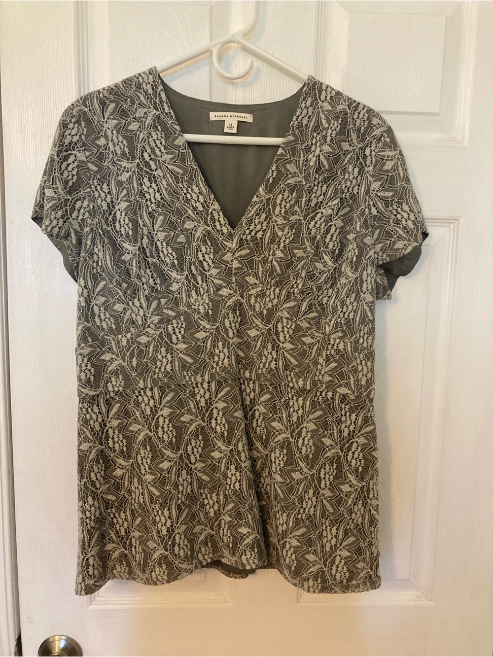 Banana Republic GrayLace-Print V-Neck Top